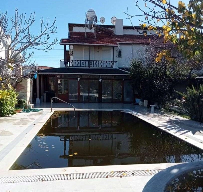 فيلا فسيحة مكوّنة من 4 غرف نوم في Cesme، تركيا