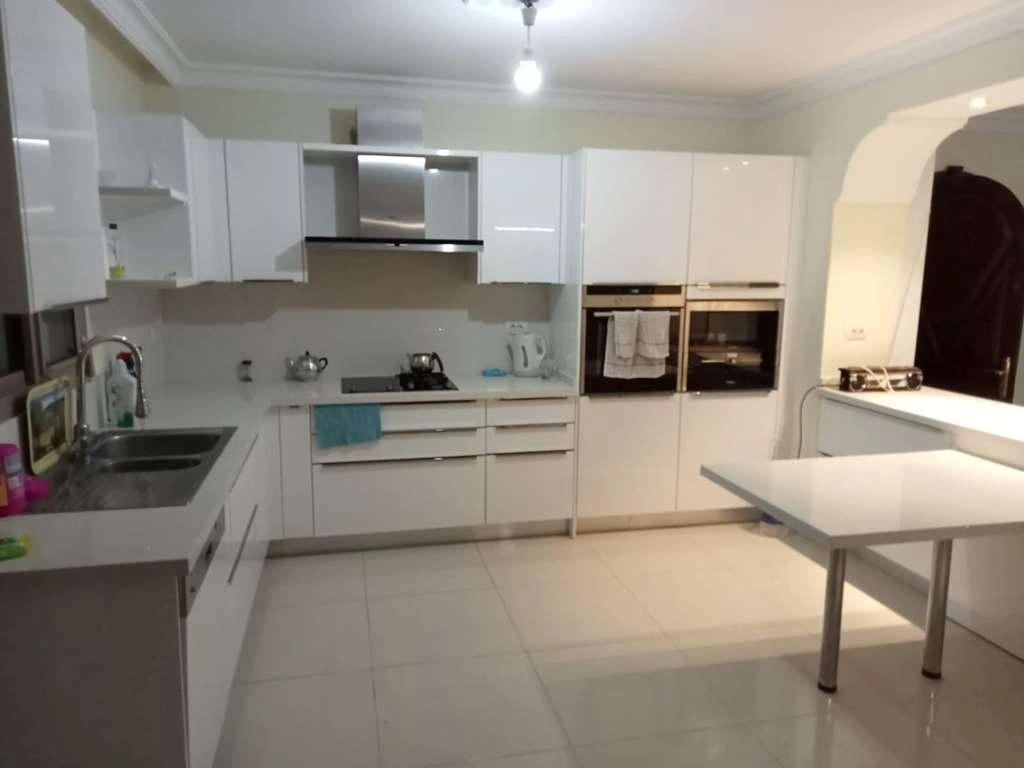 فيلا فسيحة مكوّنة من 4 غرف نوم في Cesme، تركيا