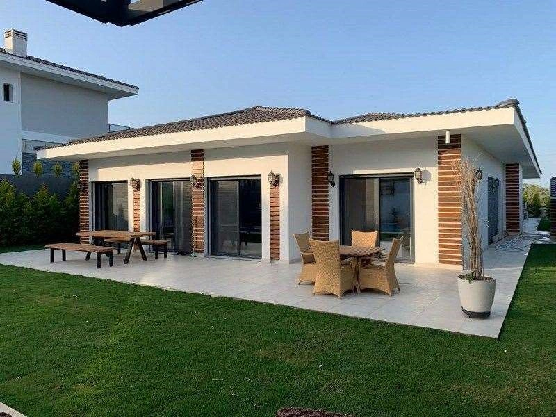 فيلا حديثة مكونة من 5 غرف نوم في Cesme، تركيا