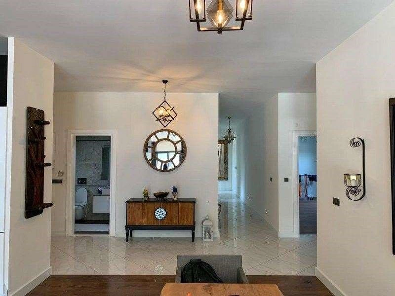 فيلا حديثة مكونة من 5 غرف نوم في Cesme، تركيا