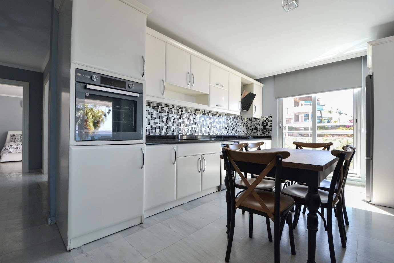 अलान्या में समुद्र के नज़ारे वाला 2-बेडरूम अपार्टमेंट