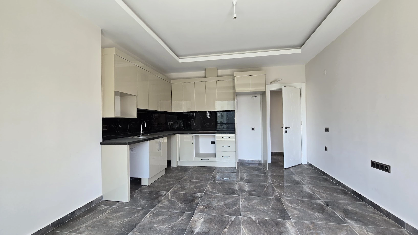 अलान्या के Kurt Safir कॉम्प्लेक्स में 2+1 अपार्टमेंट