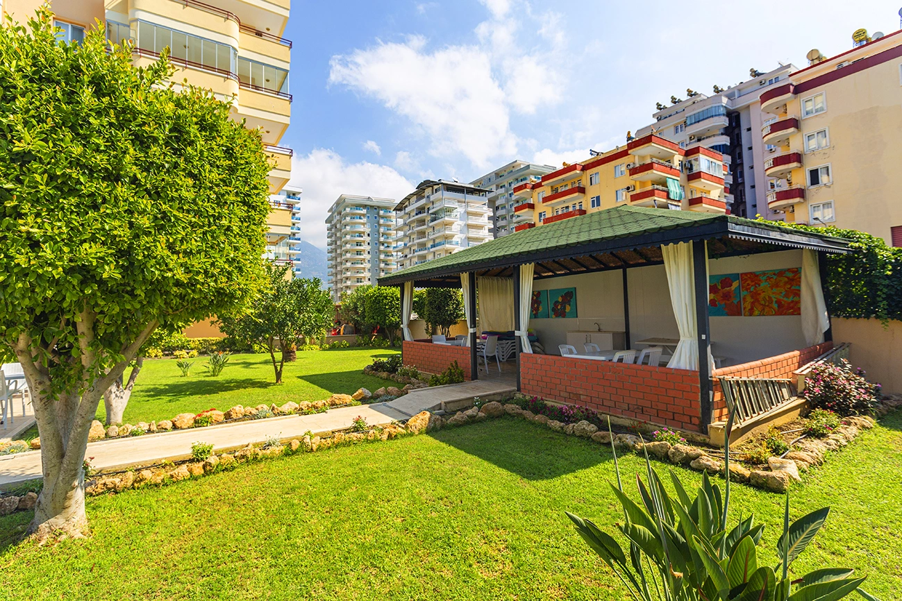 अलान्या में बगीचे वाला 2-बेडरूम अपार्टमेंट