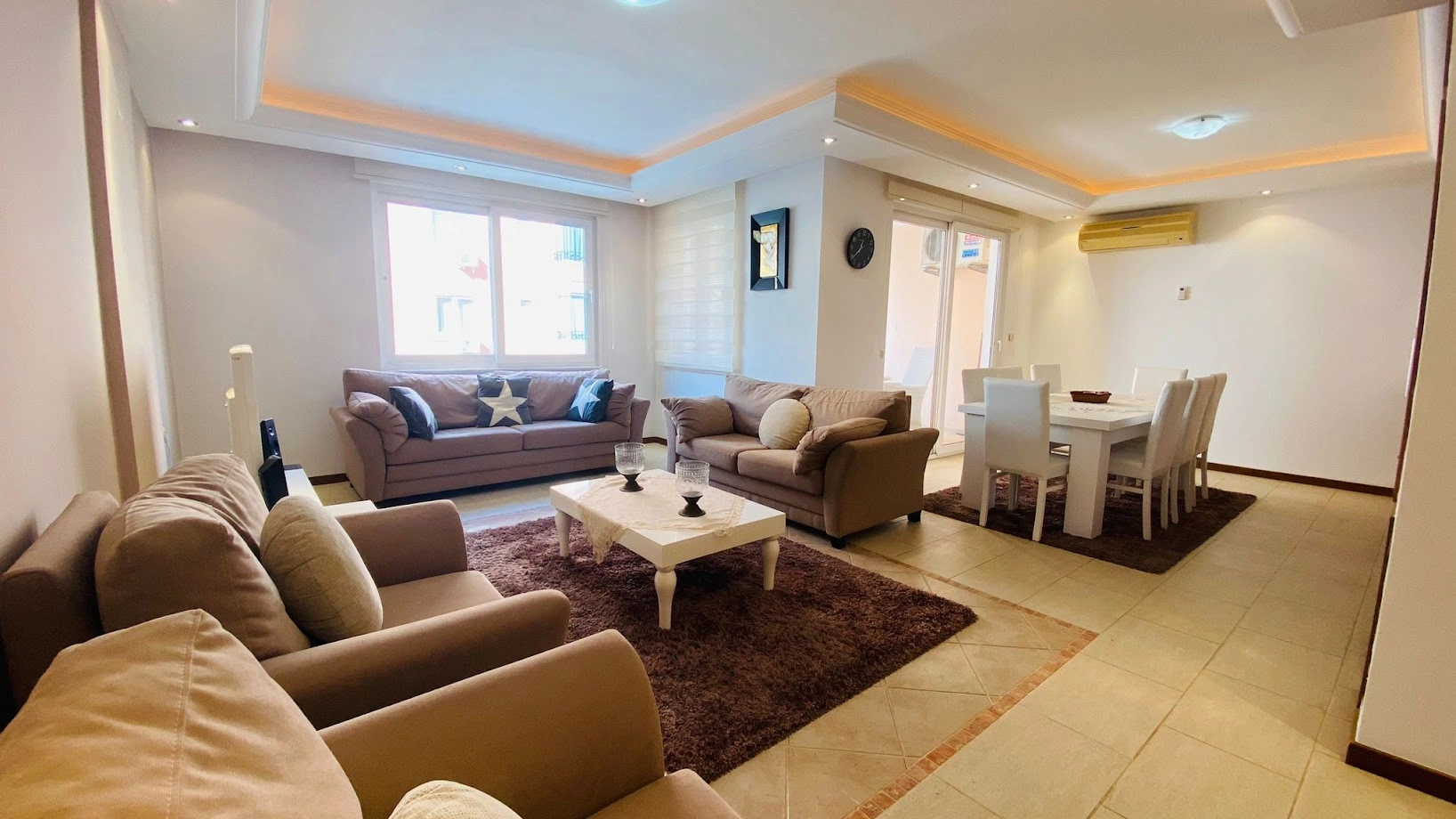 अलान्या, टर्की में बालकनी सहित 2-बेडरूम अपार्टमेंट