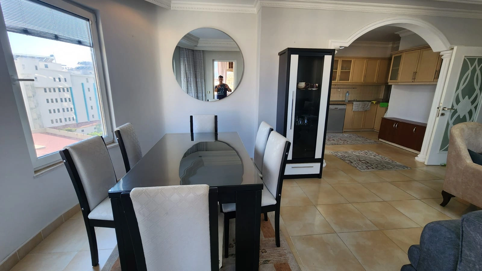 अलान्या में लिफ्ट के साथ 2-बेडरूम अपार्टमेंट