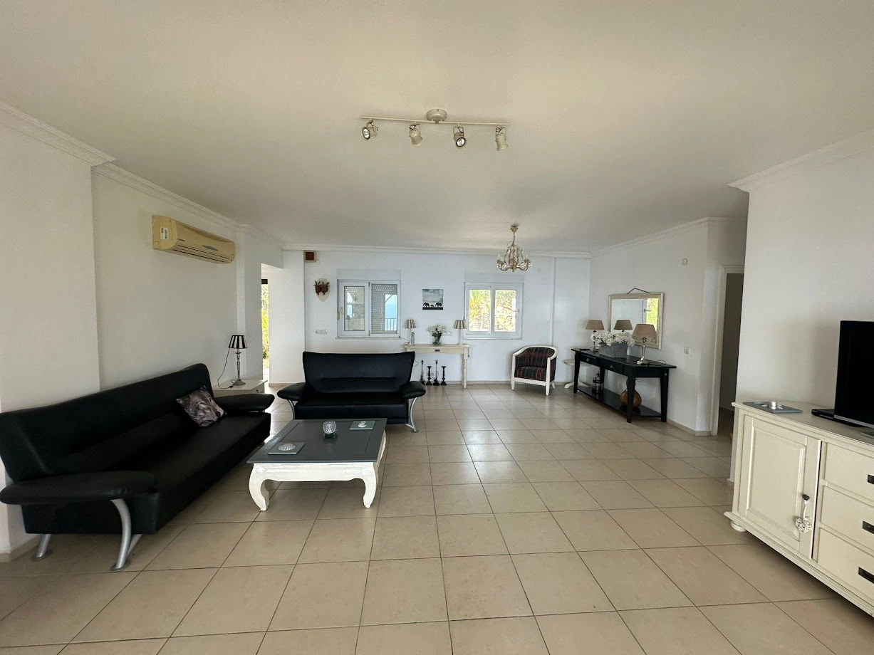 فيلا مكونة من 4 غرف نوم مع مسبح إنفينيتي في ألانيا، تركيا