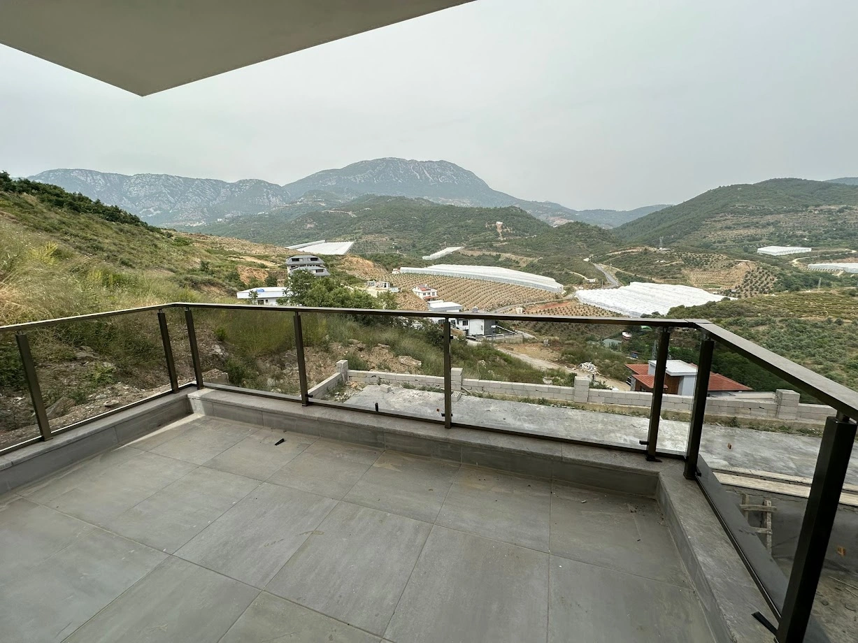 अलान्या में 300 m² बगीचे वाली विला