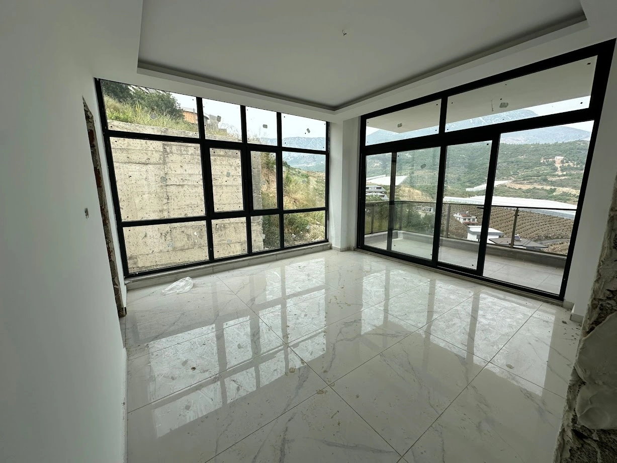 अलान्या में 300 m² बगीचे वाली विला