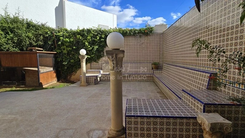 6+1-Villa mit Parkplatz in Sousse, Tunesien