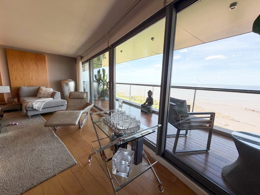 乌拉圭蒙得维的亚海景公寓,面积218 m²