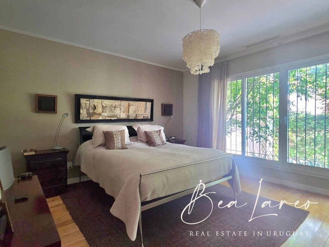 Casa 700 m² con piscina al aire libre en Montevideo, Uruguay