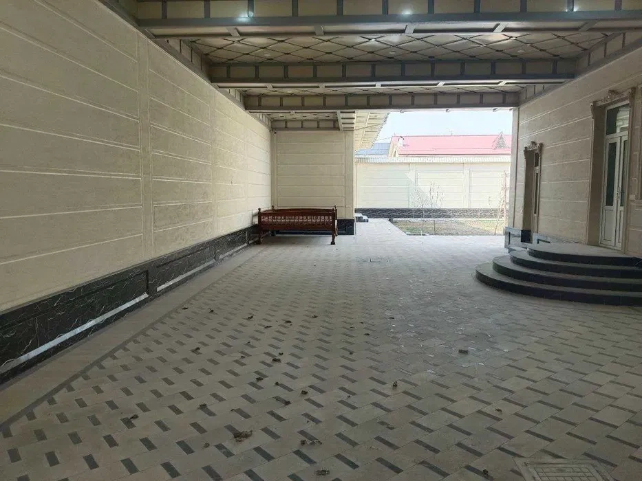 纳曼干(乌兹别克斯坦)300 m2 带花园的住宅