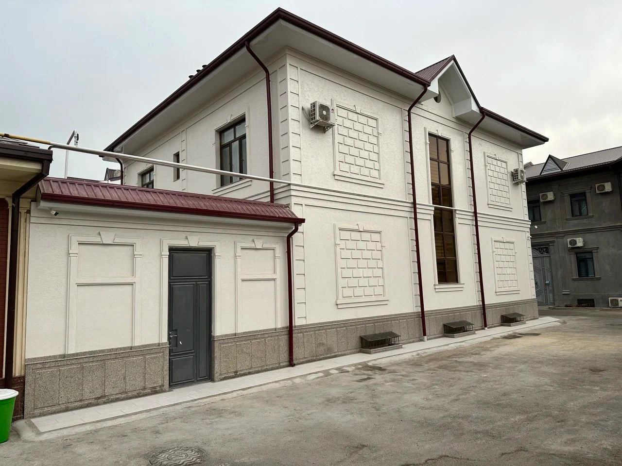 塔什干(乌兹别克斯坦)7+1 带花园住宅