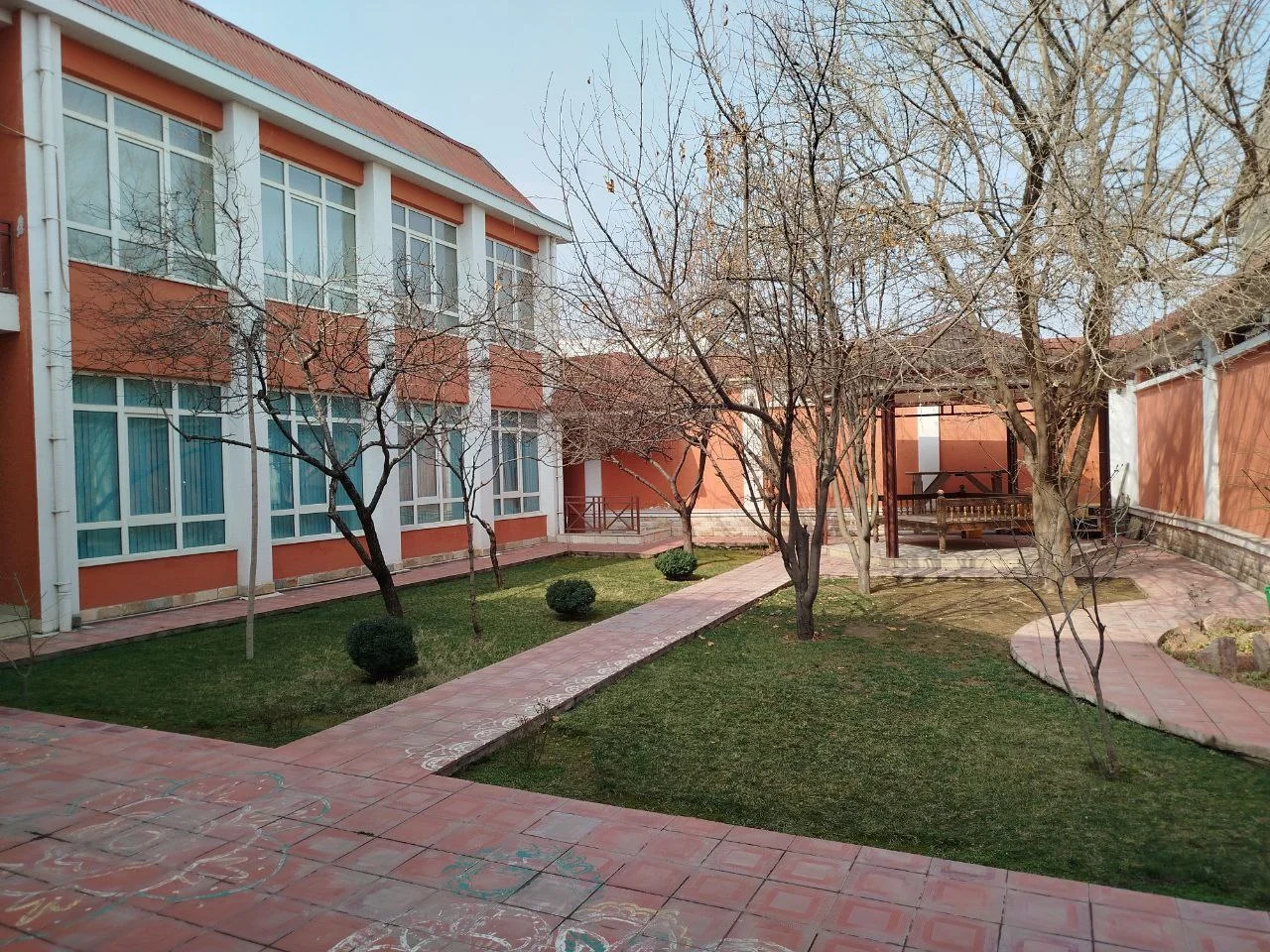 乌兹别克斯坦塔什干 625 m² 带花园住宅