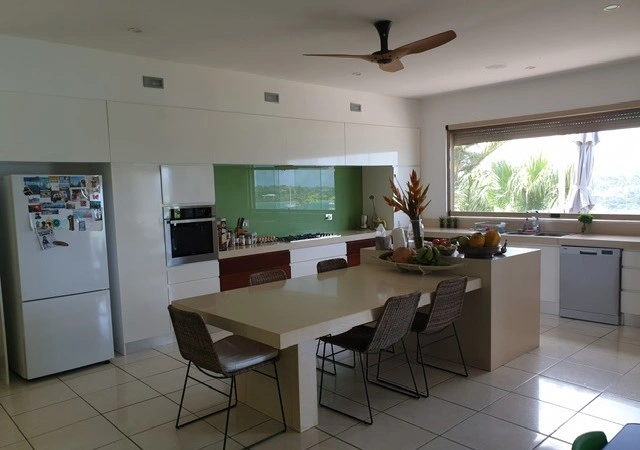 Haus 4+1 mit offenem Pool in Port Vila, Vanuatu