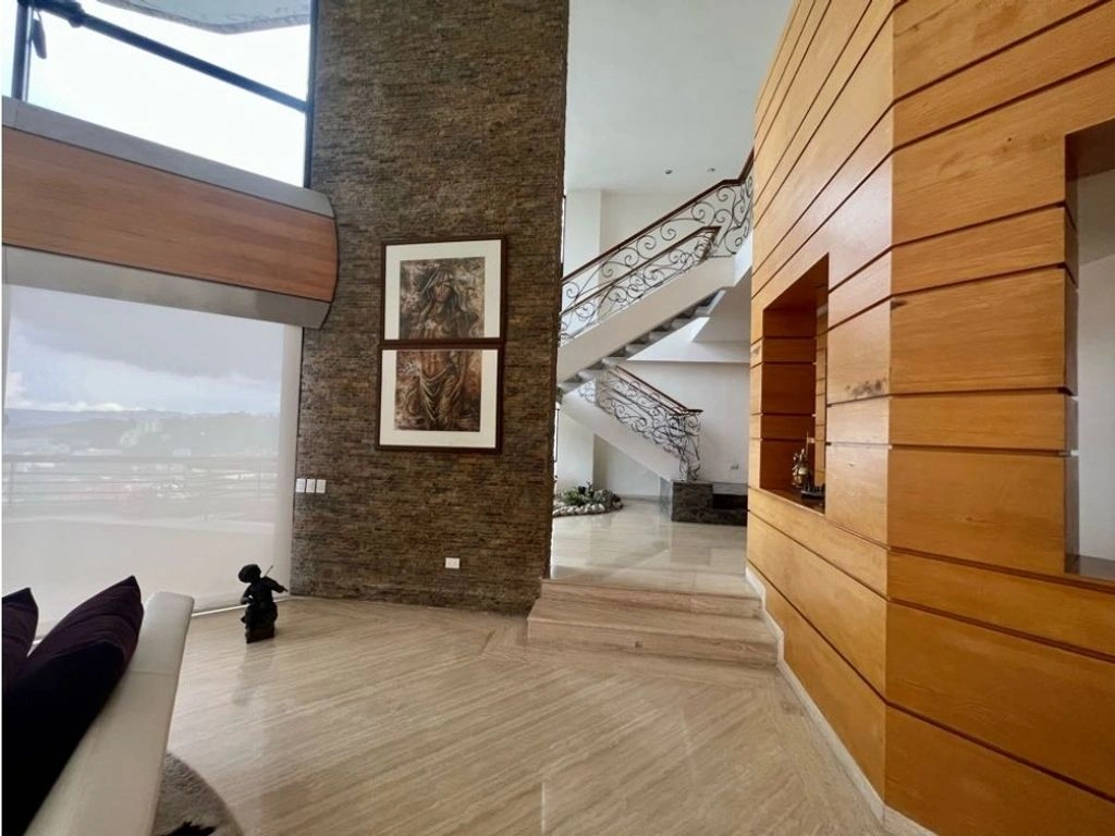 Penthouse 6+1 mit Panoramablick in Caracas, Venezuela