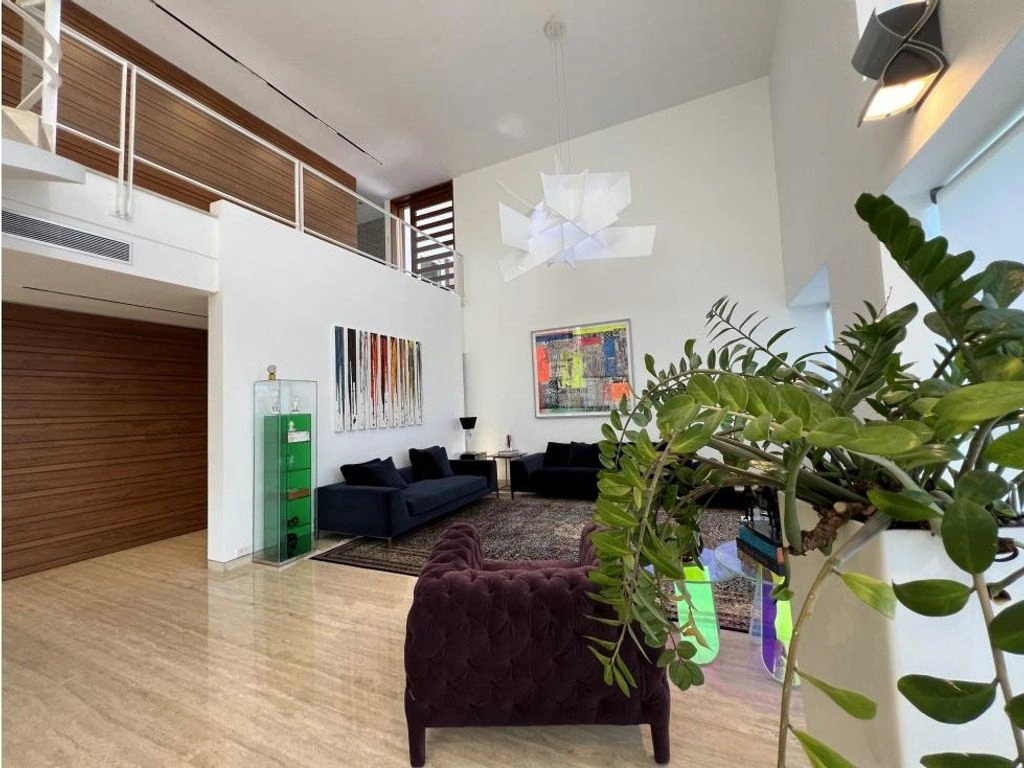 加拉加斯(委内瑞拉)1150 m²带电梯顶层公寓