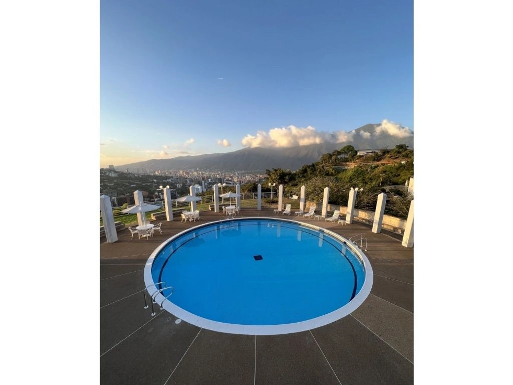 位于委内瑞拉加拉加斯的全景 3+1 顶层公寓