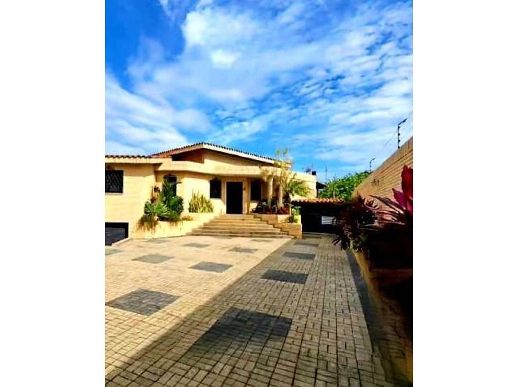 委内瑞拉瓦伦西亚市 650 m2 带停车位住宅