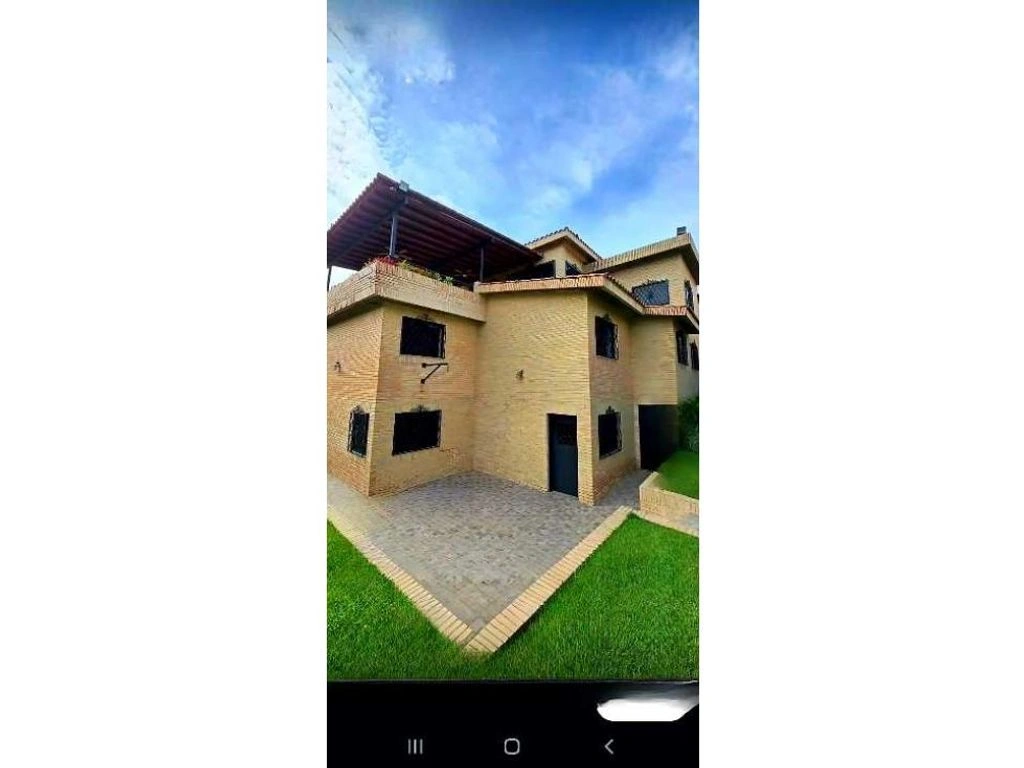 委内瑞拉瓦伦西亚市 650 m2 带停车位住宅