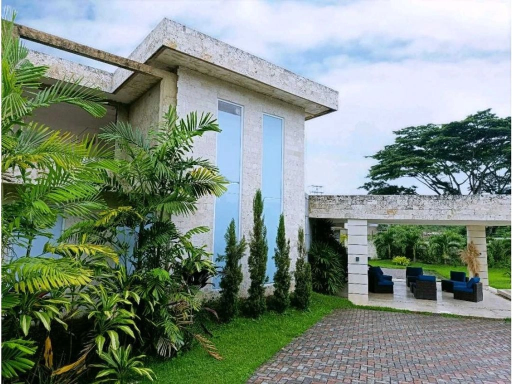 委内瑞拉瓦伦西亚市 2050 m² 带露天泳池的住宅