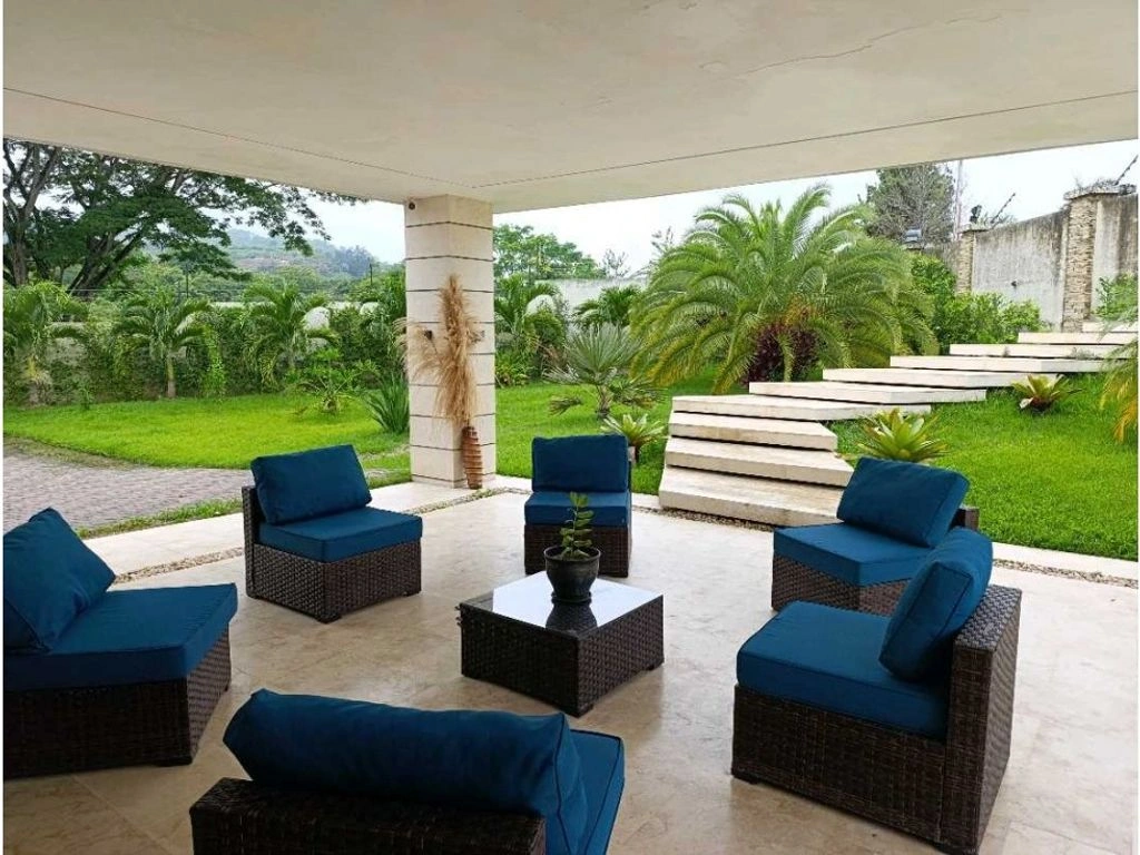 委内瑞拉瓦伦西亚市 2050 m² 带露天泳池的住宅