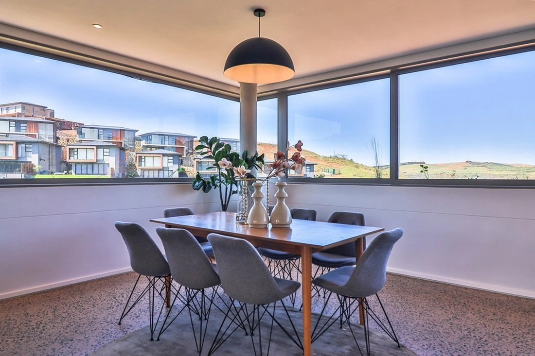 House 4+1 with elevator in Durban, South Africa