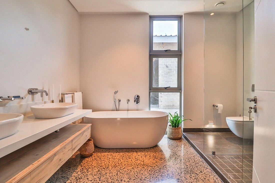 House 4+1 with elevator in Durban, South Africa