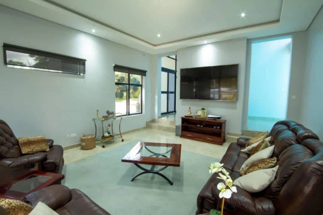 哈拉雷(津巴布韦)640 m² 带按摩浴缸的房屋