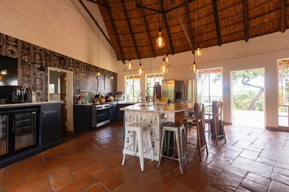 位于津巴布韦哈拉雷的带壁炉房屋