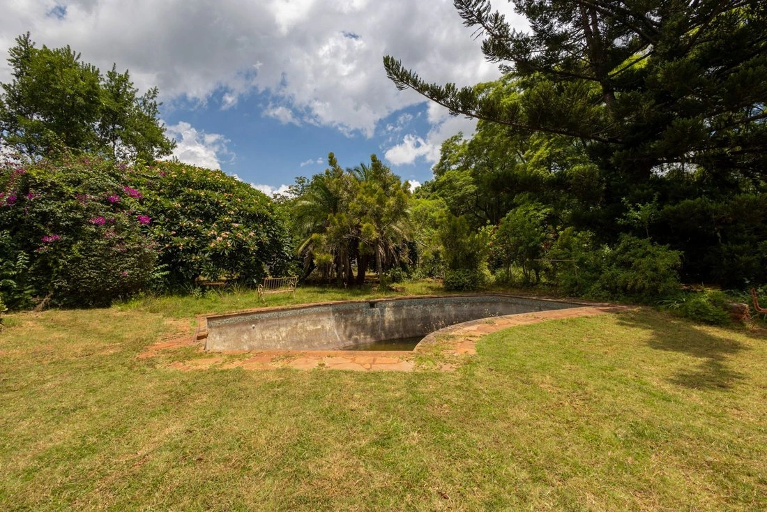 하라레(짐바브웨) 정원 포함 주택 230 m2