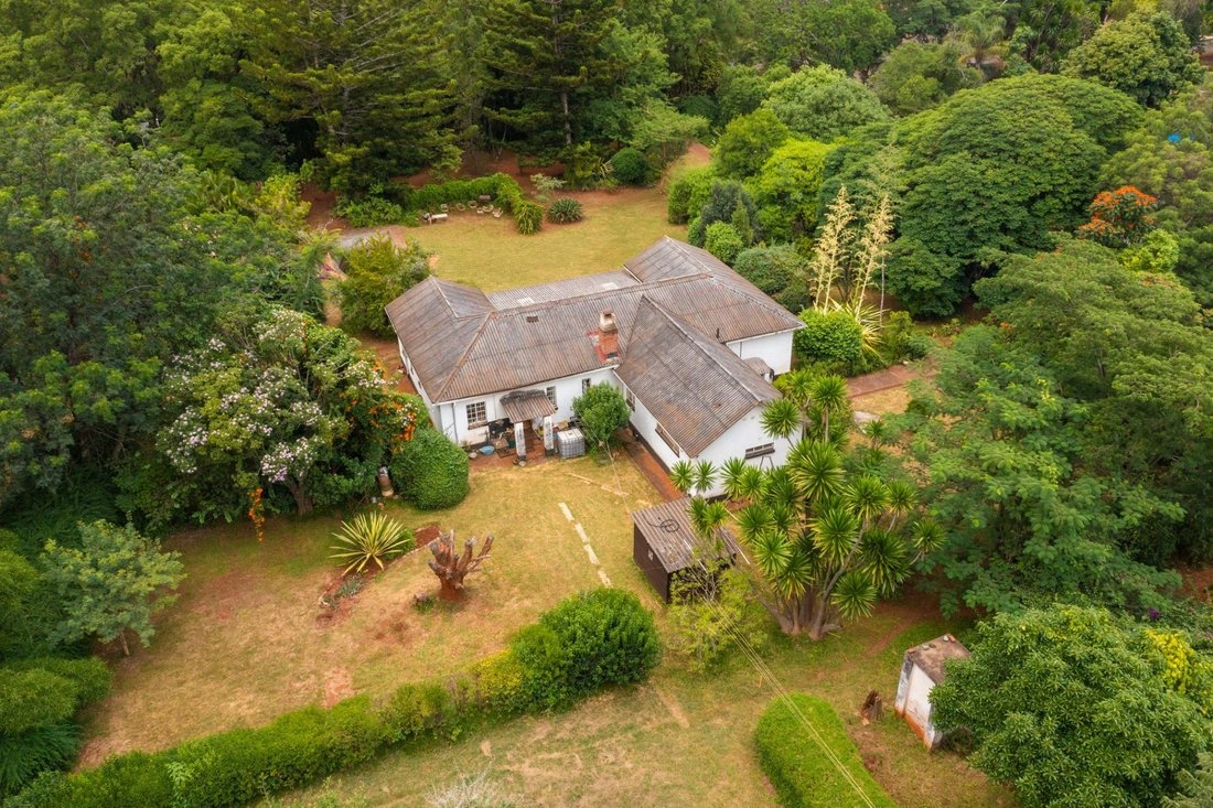 하라레(짐바브웨) 정원 포함 주택 230 m2