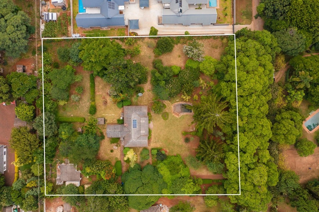 하라레(짐바브웨) 정원 포함 주택 230 m2