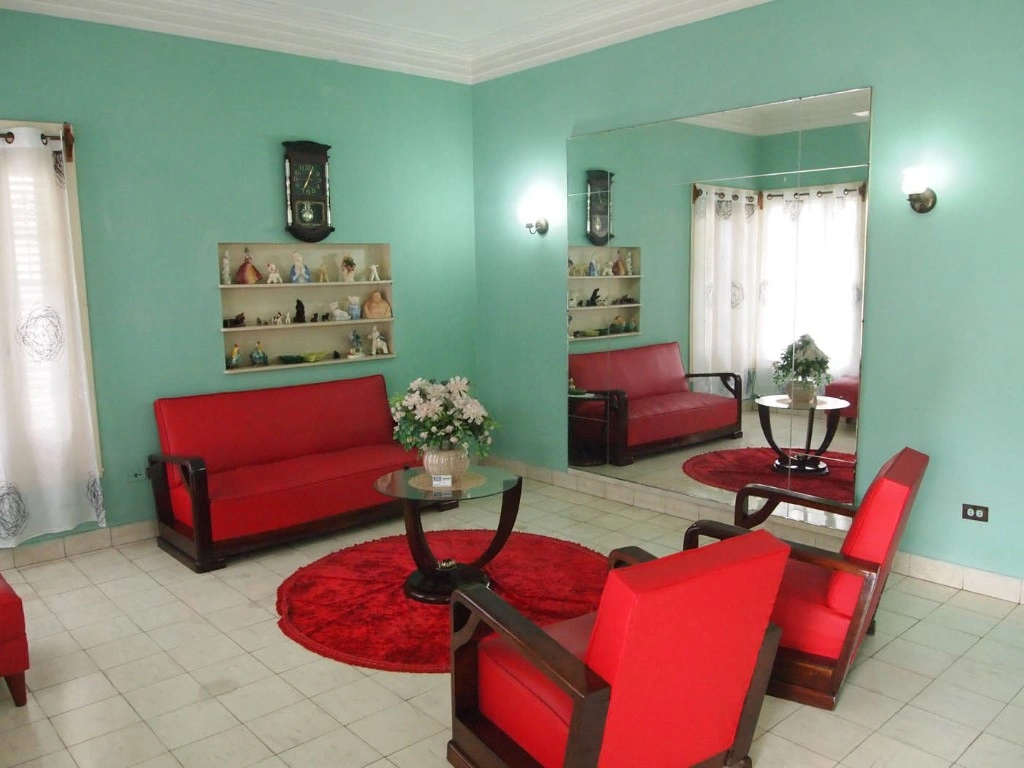 हवाना, क्यूबा में आरामदायक 12+1 घर