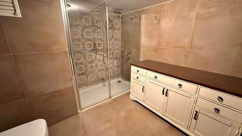 रेहटबे क्षेत्र में प्रतिष्ठित 320 म2 अपार्टमेंट, अडाना, टर्की