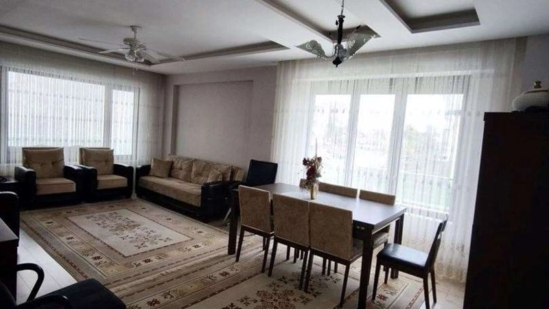 कोन्या में चीनी मिल के सामने 165 मी² का आरामदायक अपार्टमेंट।