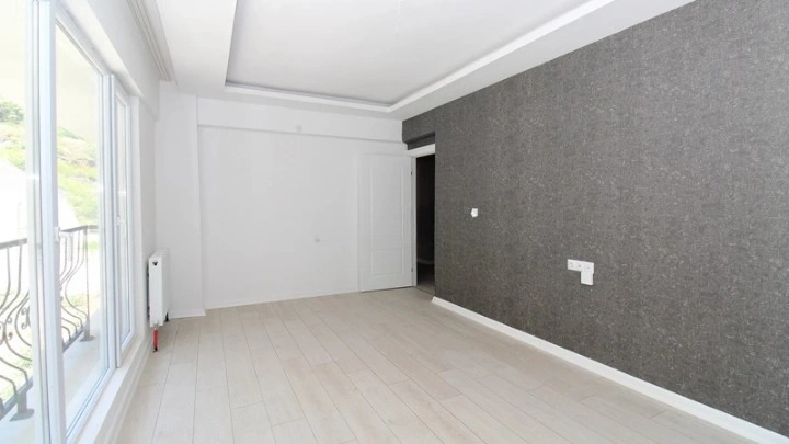 अंकारा, तुर्की में नवीनीकृत 3-बेडरूम अपार्टमेंट