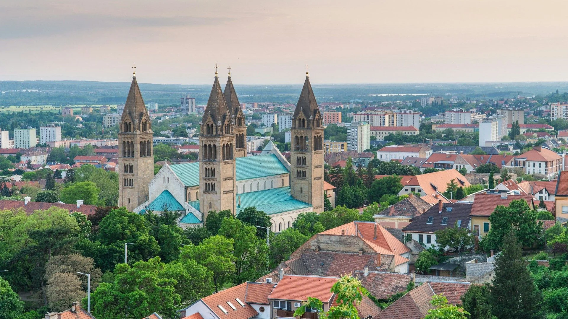Compra de propiedad para inversión en Pécs – Bienes raíces para expatriados | VelesClub Int.