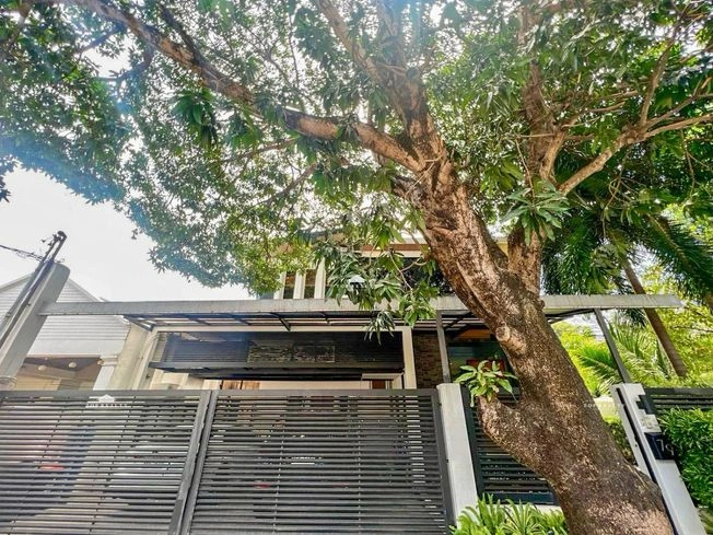 Muntinlupa, Filipinler'de çekici 5+1 ev