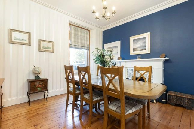 धूप से भरा 5+1 घर — पर्थ, स्कॉटलैंड