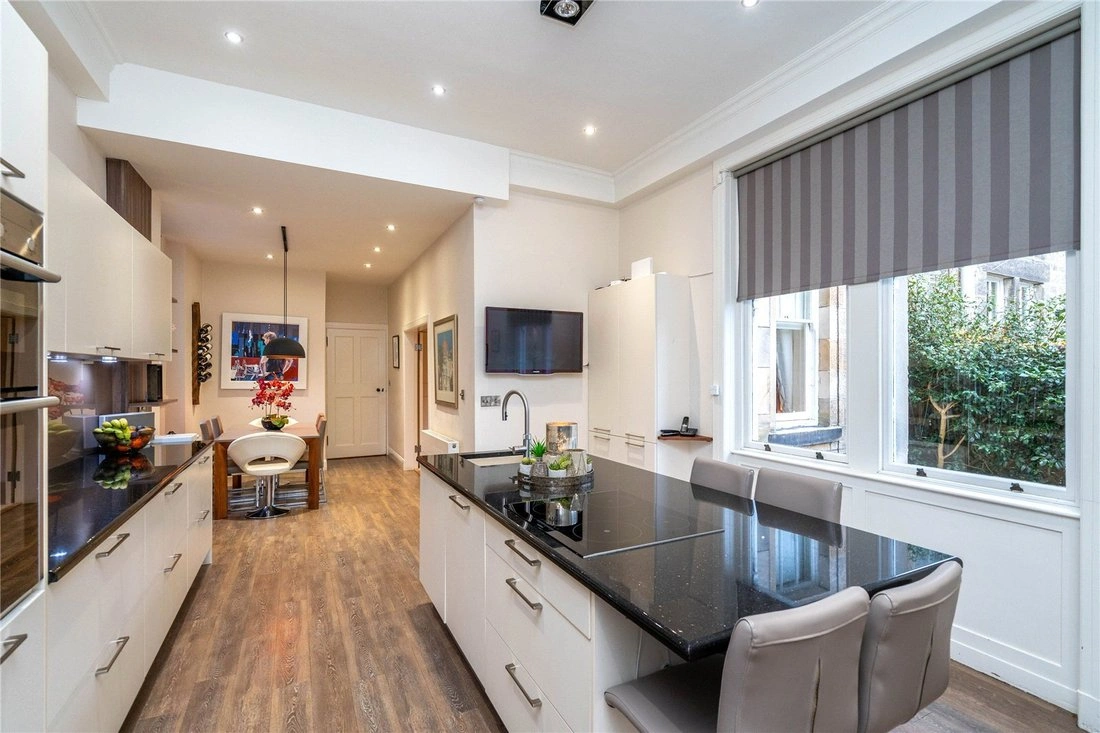 टाउनहाउस 371 m2 टेरेस के साथ, ग्लासगो, यूनाइटेड किंगडम