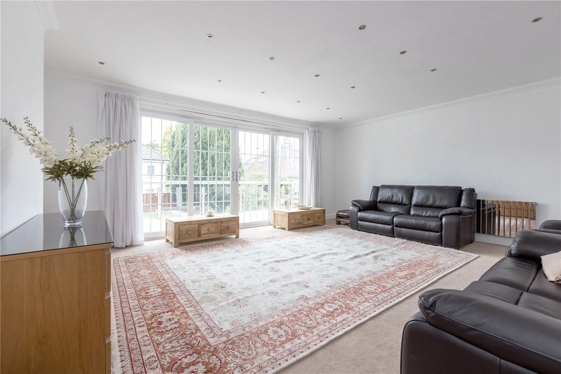 एडिनबरा, यूनाइटेड किंगडम में खुला पूल वाला 8+1 घर