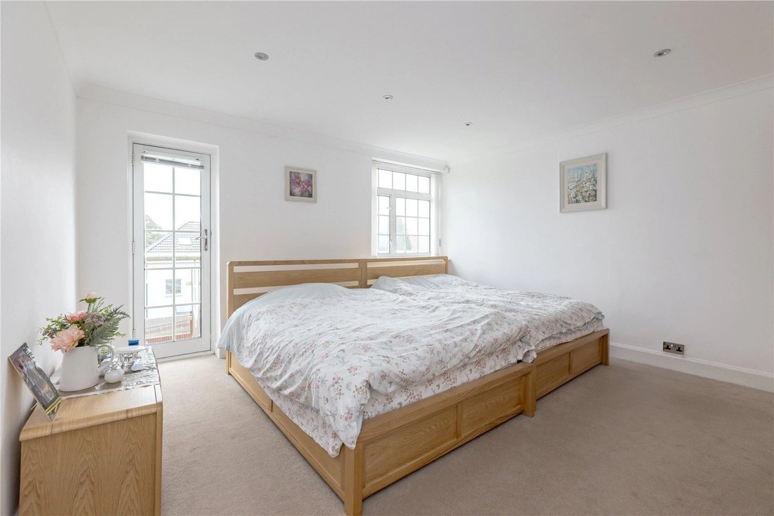 एडिनबरा, यूनाइटेड किंगडम में खुला पूल वाला 8+1 घर