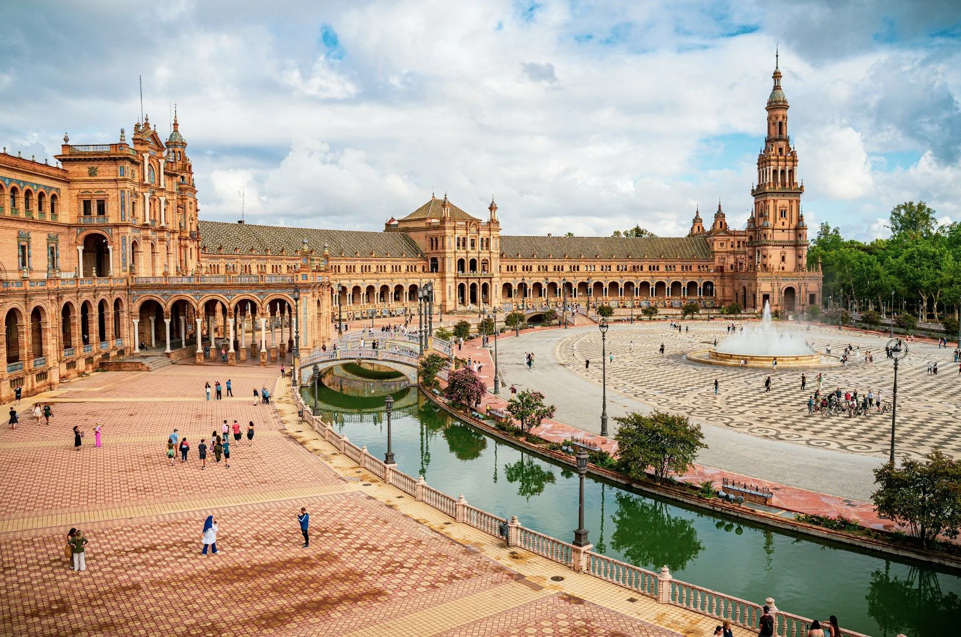 International business payments to Seville | VelesClub Int.