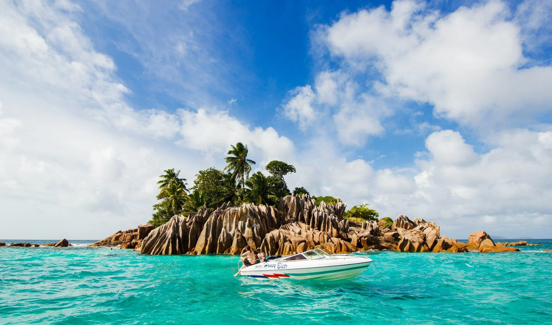 Découvrez les merveilles naturelles des Seychelles – Parcs, Plages & Montagnes | VelesClub Int.