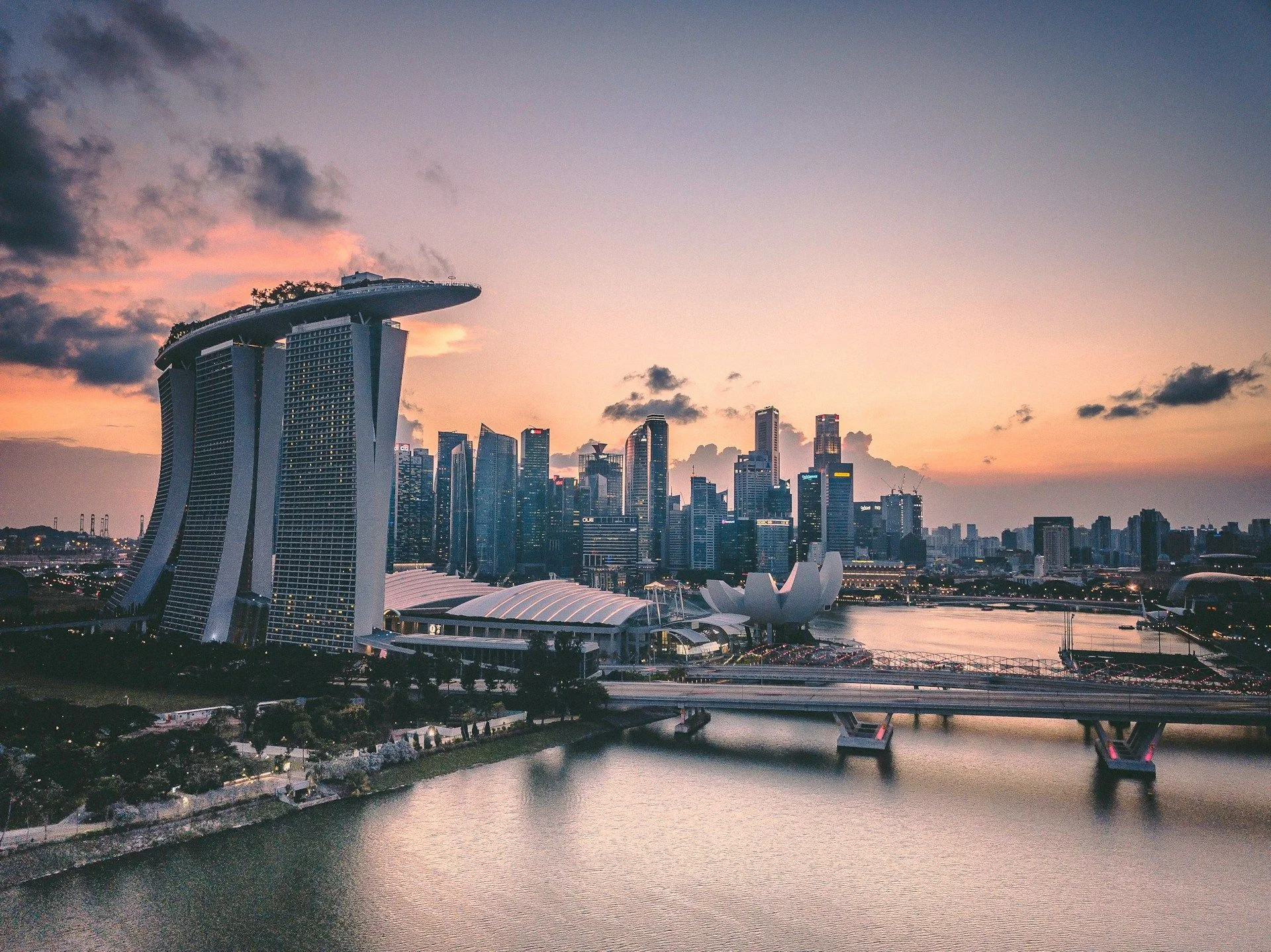 Visa de nómada digital y opciones de residencia en la ciudad de Singapur – Permisos de trabajo remoto | VelesClub Int.