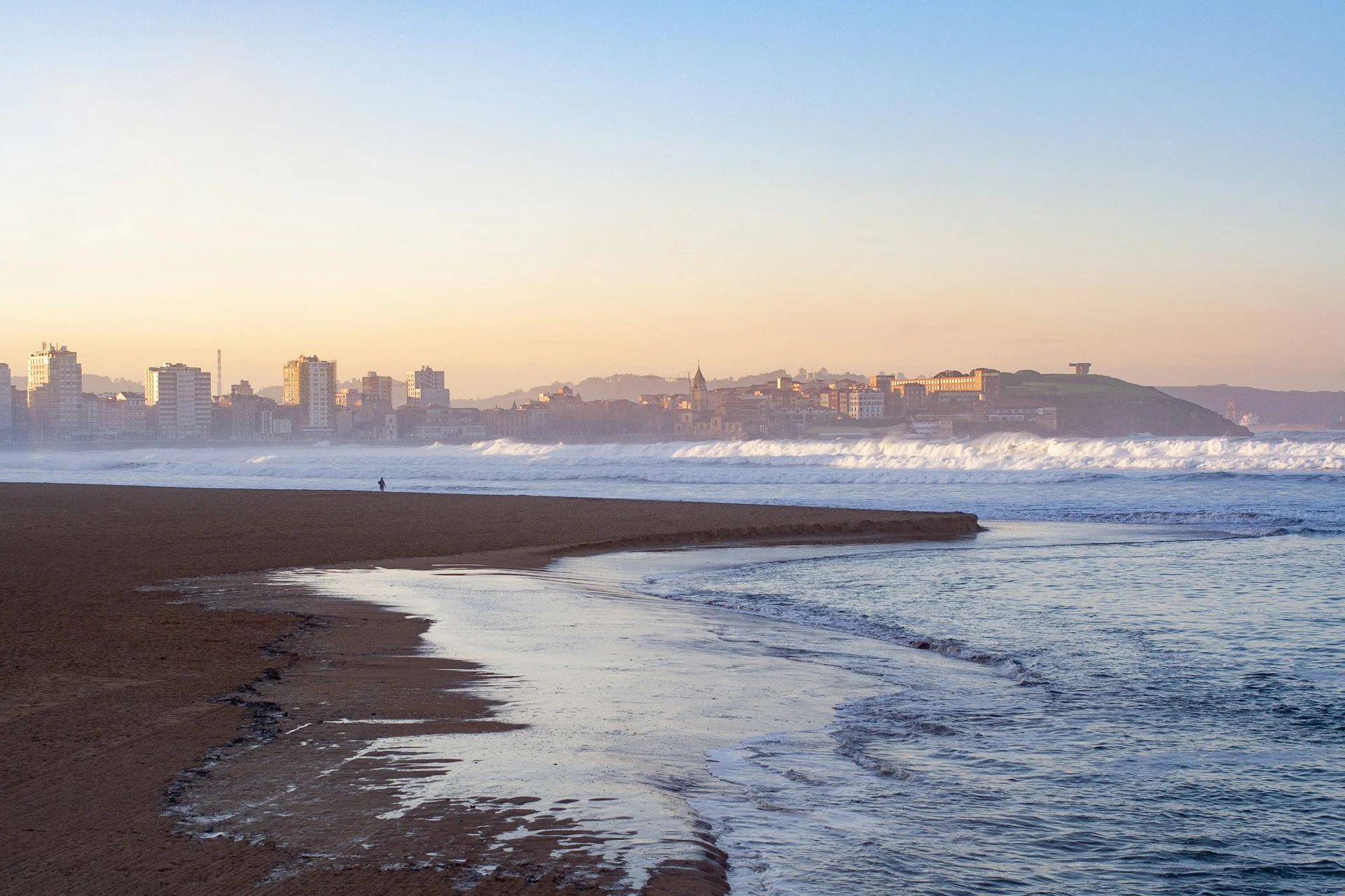 International Payments to Asturias of Spain - secure & verified routes | VelesClub Int.