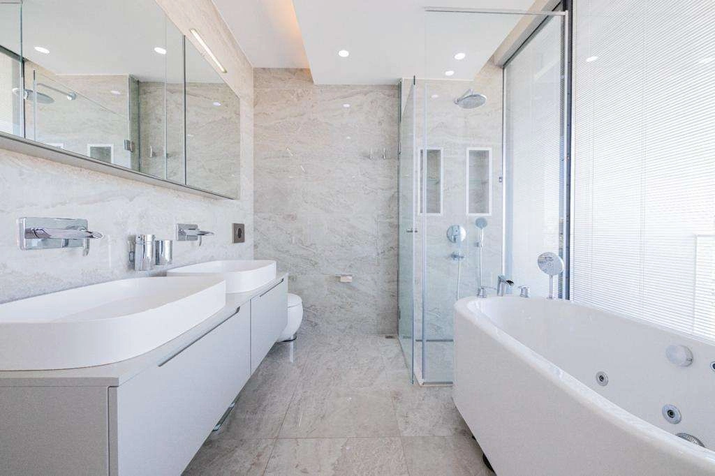 فيلا فاخرة بمساحة 230 م2 مع مسبح