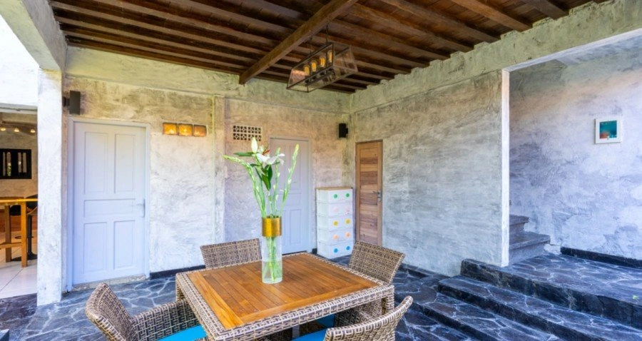 6 bedroom villa with garage in Nusa Dua