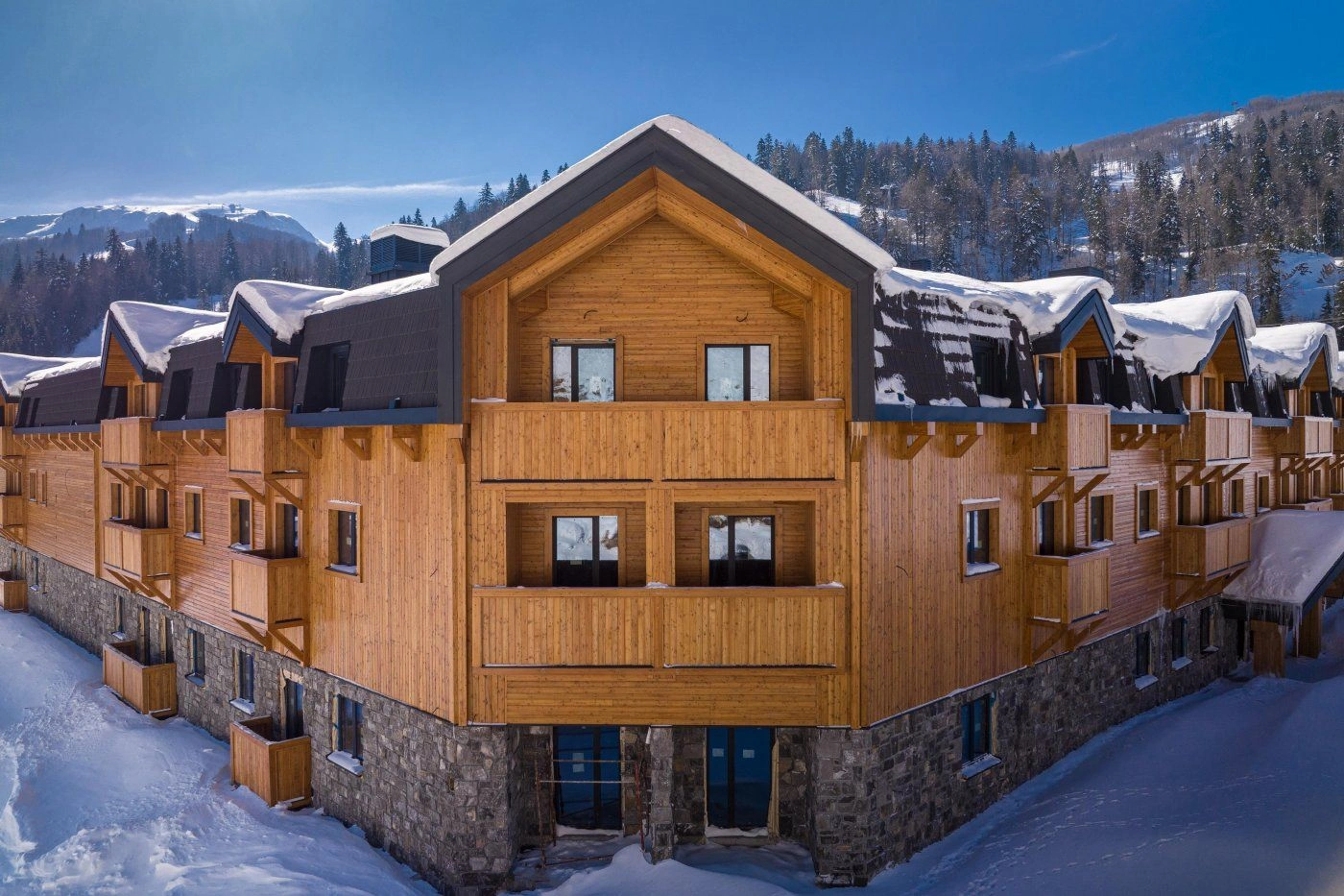 Luxury apartment complex on largest ski cluster in Kolasin